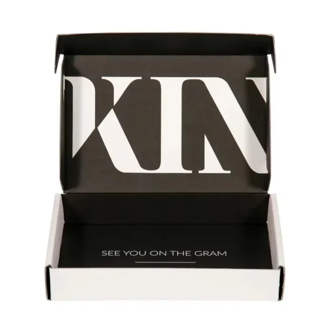 clothing shipping packaging