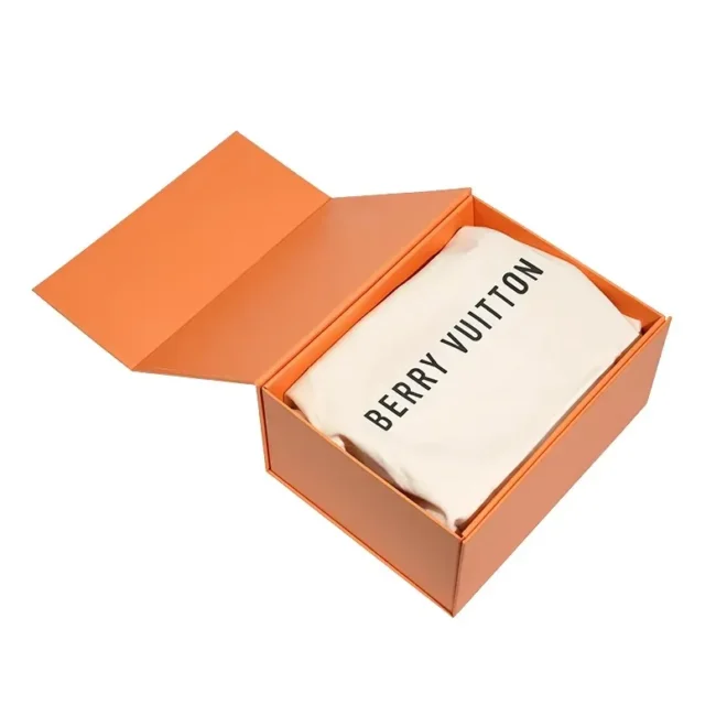 clothing shipping packaging
