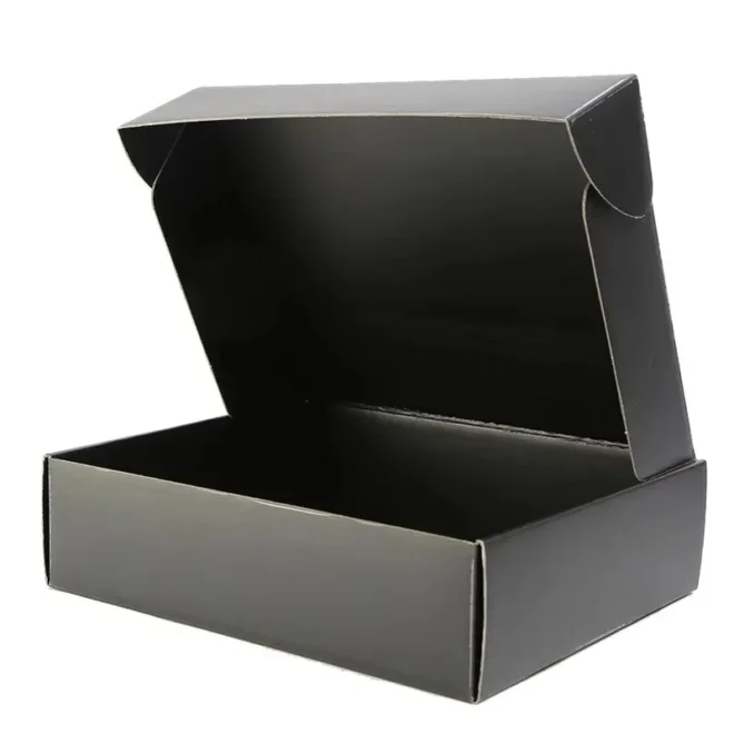 clothing shipping packaging