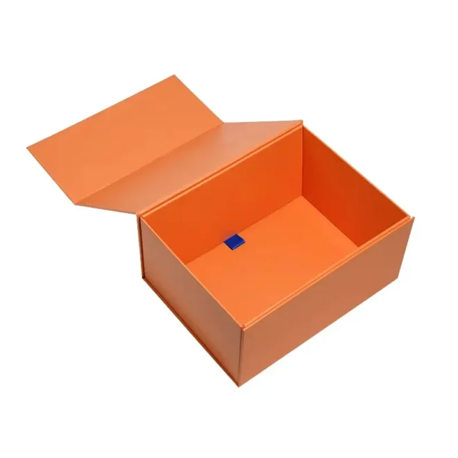 custom apparel packaging