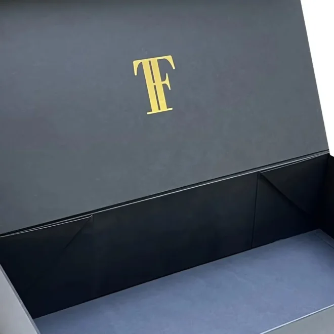 luxury clothing packaging boxes