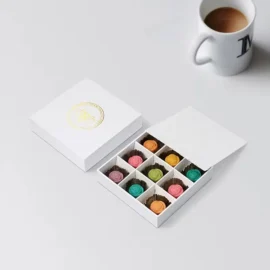 Custom Macaron Boxes