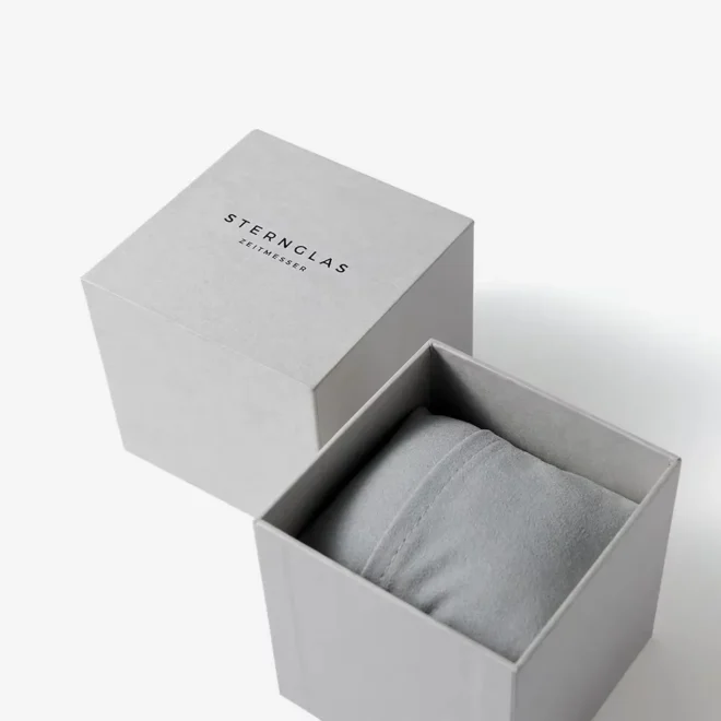 watch box gift wrapping